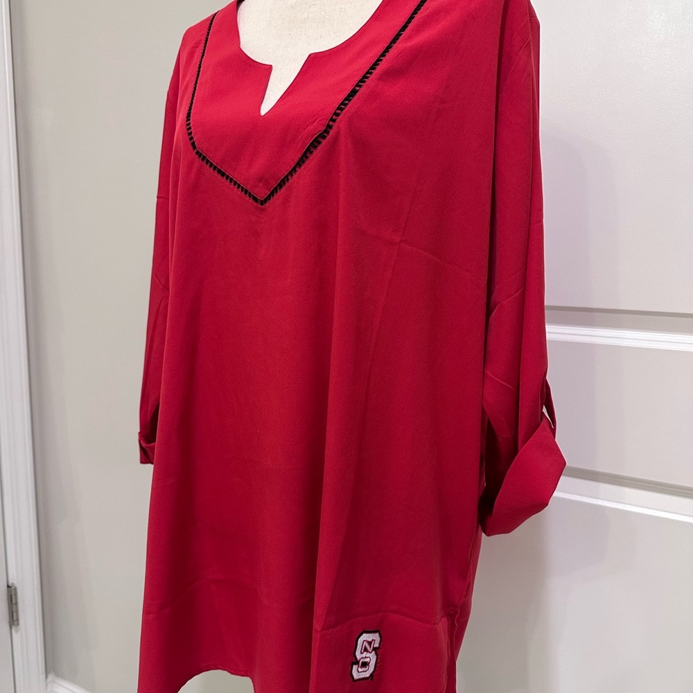 NC State tunic, size XL.  NWOT Never worn